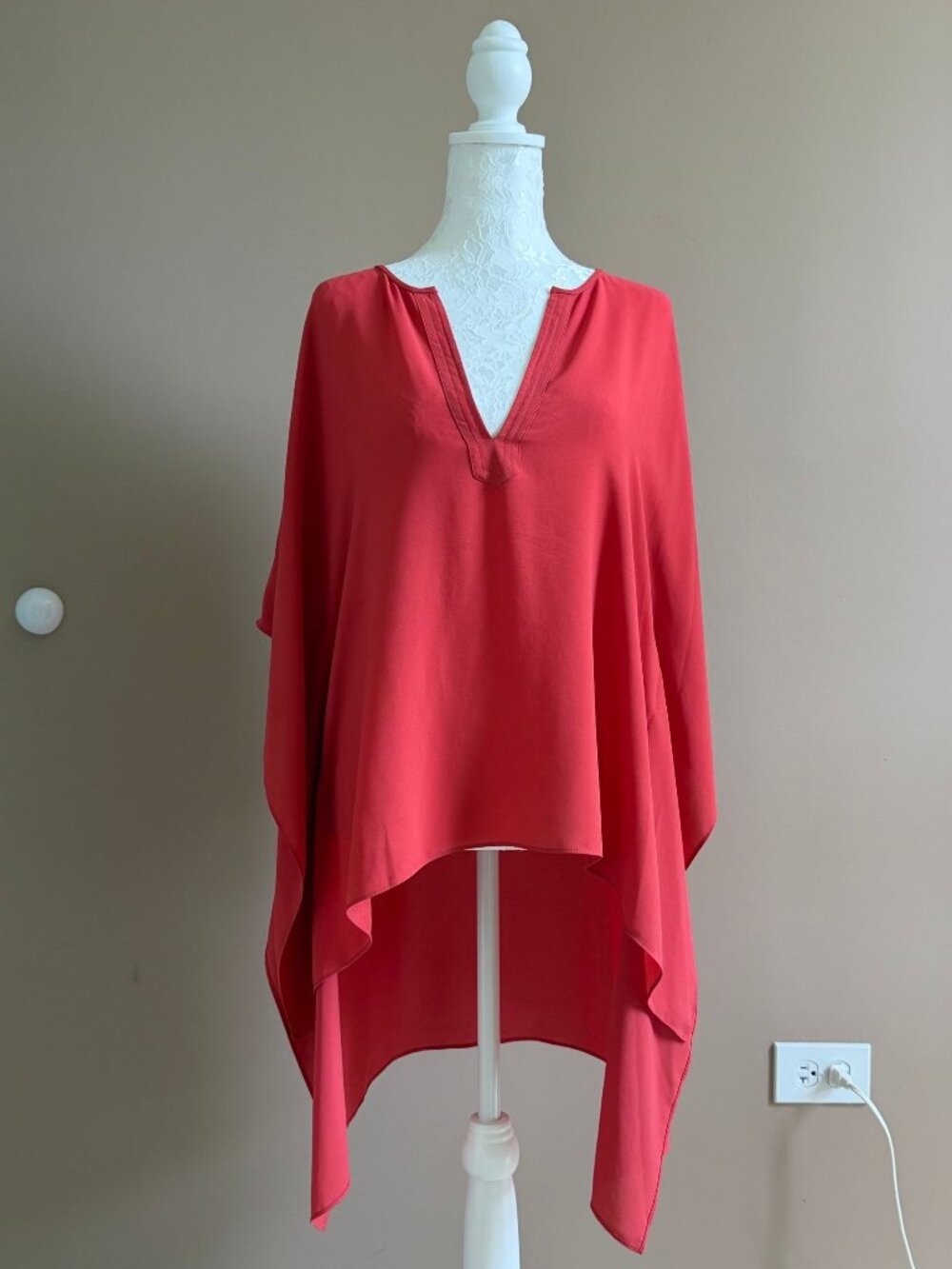 BCBGMAXAZRIA tengerine blouse size M/L